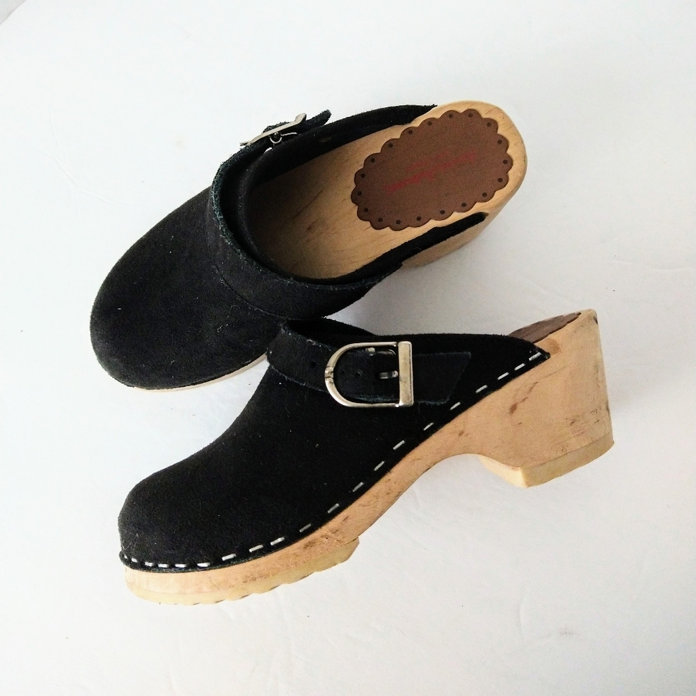 Hanna Andersson Black Suede Wood Clogs